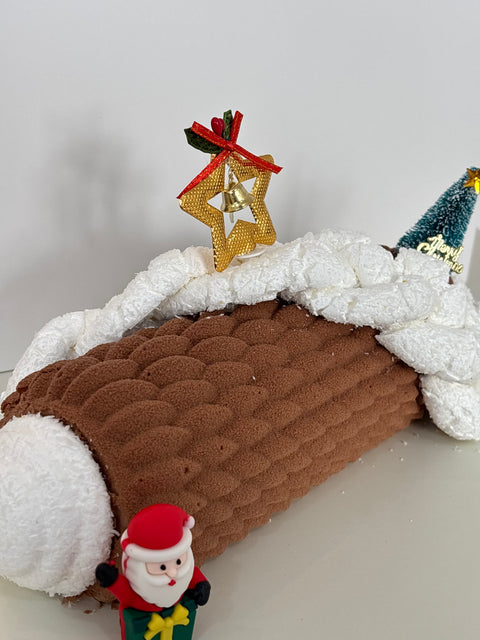 Buche De Noël (Hazelnut)